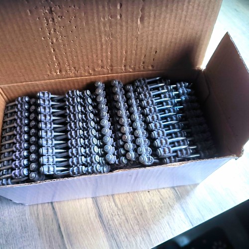 Collated nails nail gun - collated,